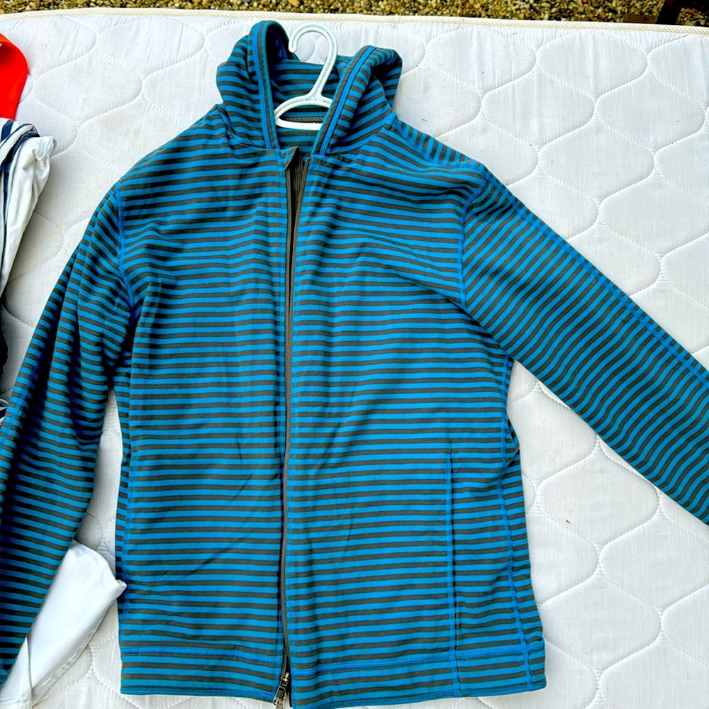 Lululemon men’s zip hoodie sweater XL